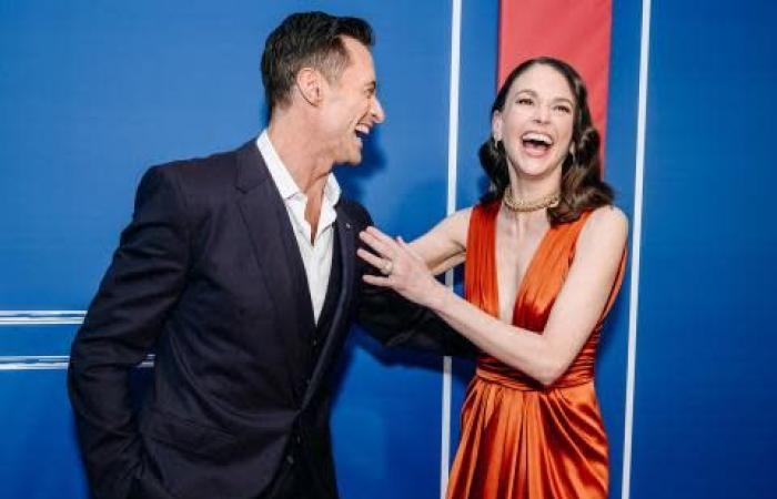 Un año después de su divorcio, aparece Hugh Jackman junto a su nueva pareja Sutton Foster… ¿Quién es ella?