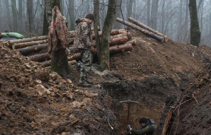 el ejército todavía afirma luchar en Kourakhové, reclamado por los rusos