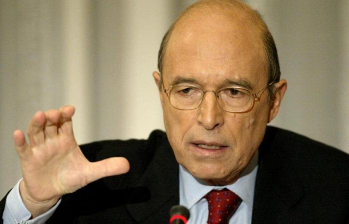 Muere el ex primer ministro socialista Costas Simitis, artífice de la entrada de Grecia en la eurozona