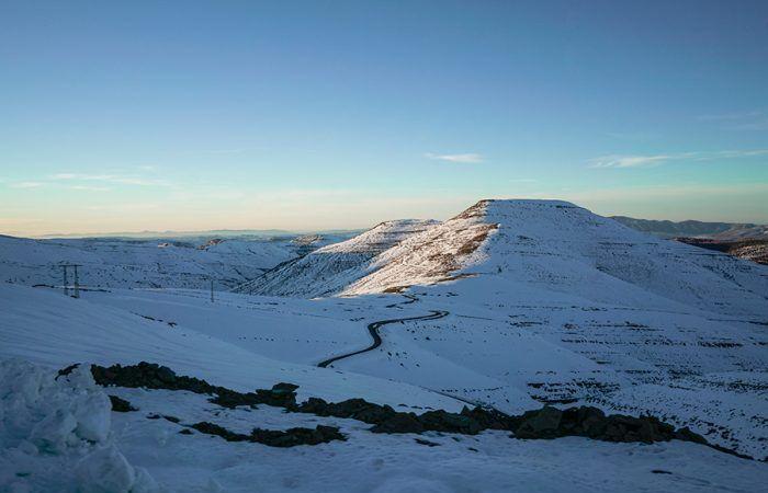 30 máquinas movilizadas para remoción de nieve en la provincia – Telquel.ma