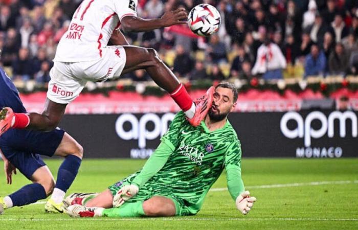 El intercambio lunar del VAR sobre la lesión de Donnarumma (vídeo)