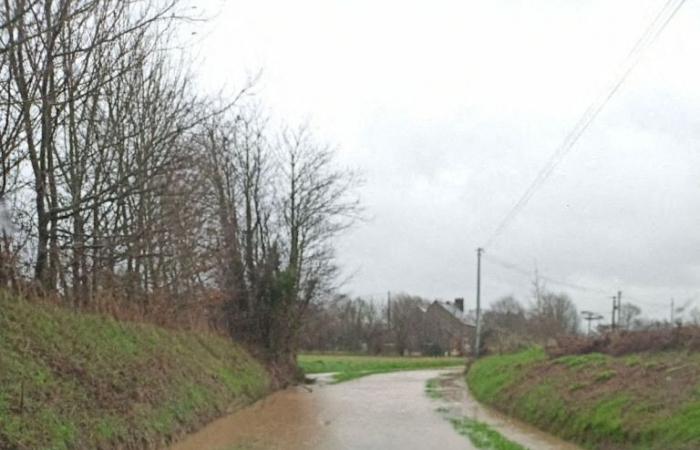 varias carreteras afectadas por las inundaciones