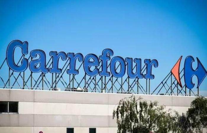 “Carnicería”: Carrefour sigue cediendo la dirección de numerosas tiendas ante gran consternación de los sindicatos