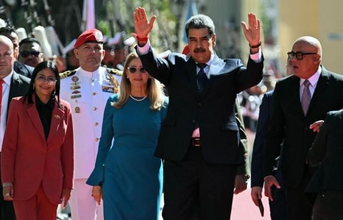 Nicolás Maduro investido para un tercer mandato como presidente, una elección denunciada por la oposición, Estados Unidos y la UE