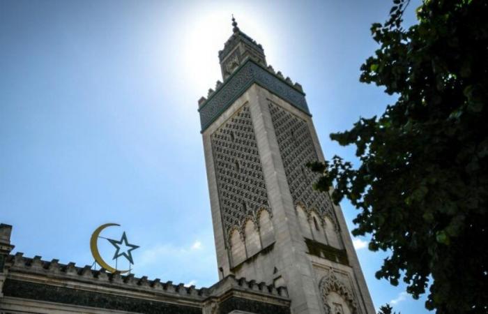 La Gran Mezquita de París introduce una invocación por Francia tras el sermón del viernes