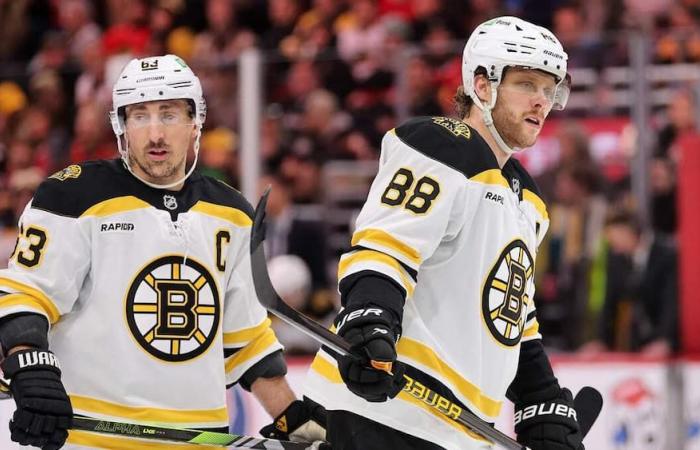 “Son mentiras descaradas”: Brad Marchand desmiente rumor de conflicto con David Pastrnak