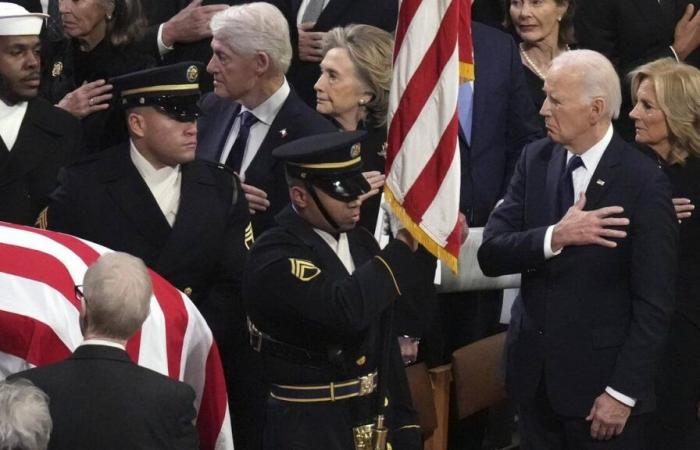 Joe Biden rinde homenaje a Jimmy Carter y contempla su propio legado político