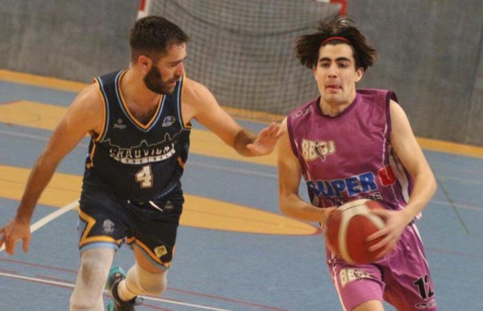 Baloncesto para empezar el año, partido de fútbol aplazado