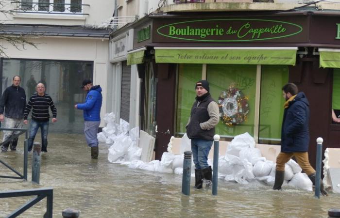 El descenso ha comenzado en Gisors, las calles se han reabierto al tráfico.