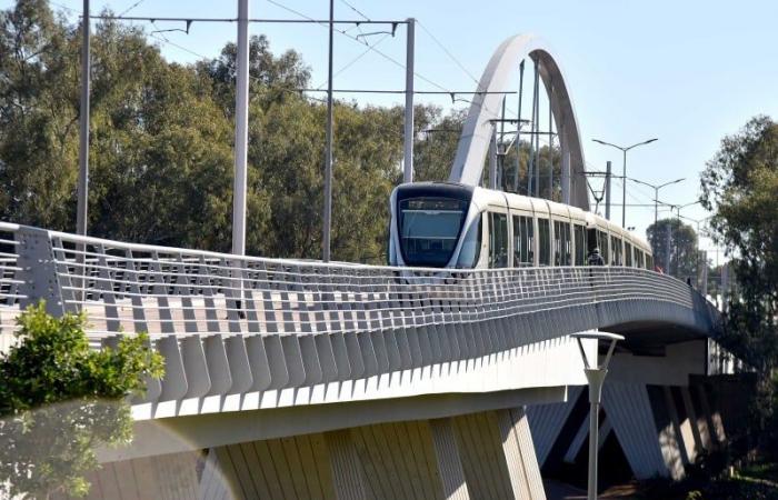 interrupción temporal del servicio, los días 11 y 12 de enero, entre “Pont Hassan II” y “Place du 16 Novembre”