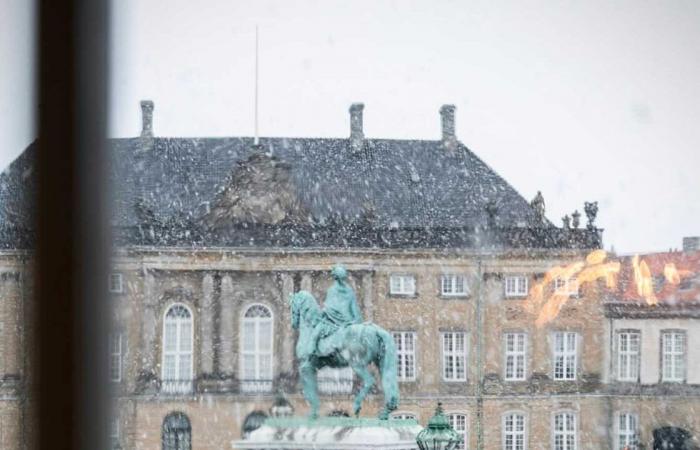 La reina Margarita extiende el espíritu navideño por sus mecenazgos en el Palacio Cristián IX