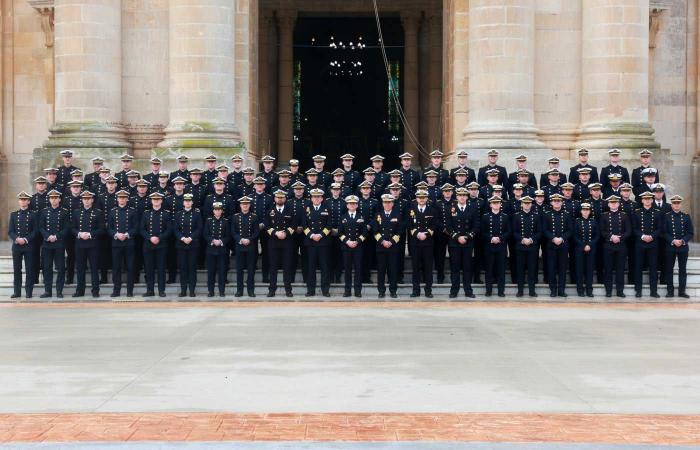 La princesa Leonor y sus 75 compañeros rezan en Cádiz antes de zarpar