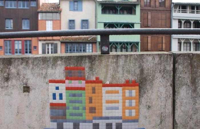 Entre Castres y Aussillon, un misterioso artista decora las calles con sus mosaicos originales