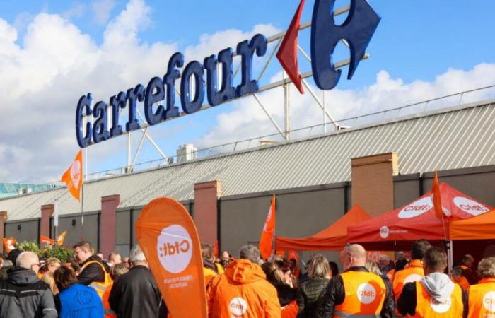 Gran distribución. Carrefour vuelve a ceder la dirección de la tienda, la CFDT emprenderá acciones legales