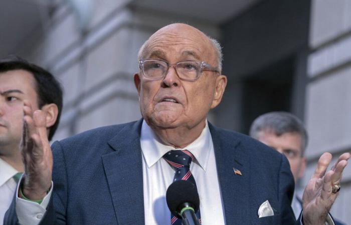 Giuliani, exabogado de Trump, condenado nuevamente por difamación