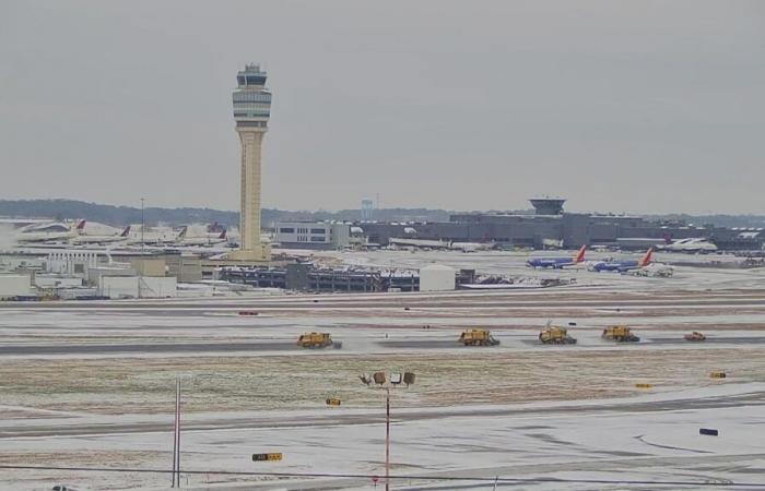 Vuelo del aeropuerto de Atlanta retrasa cancelaciones en medio de nieve y clima invernal