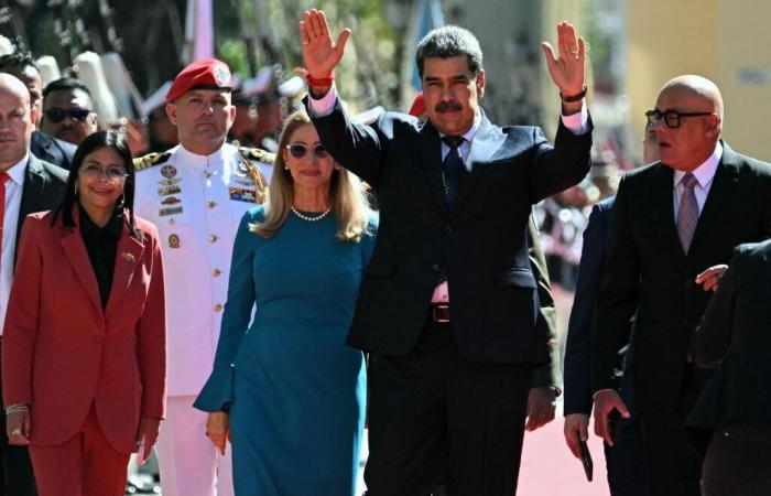 Nicolás Maduro investido para un tercer mandato como presidente, una elección denunciada por la oposición, Estados Unidos y la UE