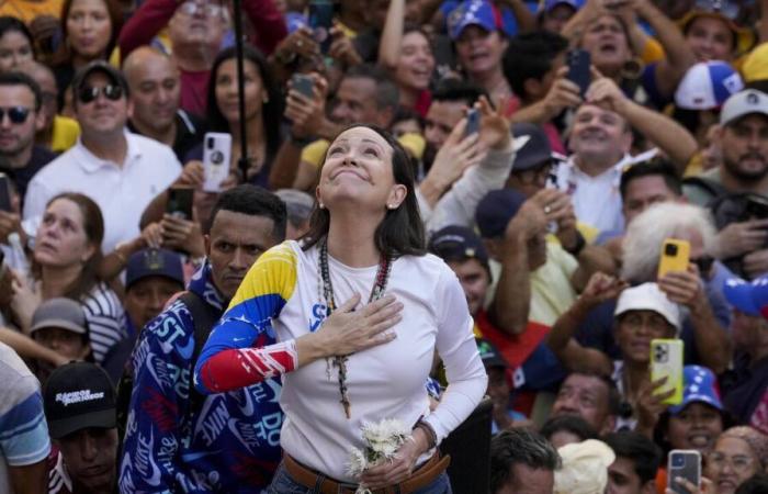 La oposición venezolana denuncia el breve “secuestro” de su líder María Corina Machado