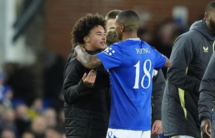 Everton vs Peterborough: Ashley Young ‘destripada’ después de que su hijo se quedara en el banquillo para la eliminatoria de la Copa FA | Noticias del Reino Unido