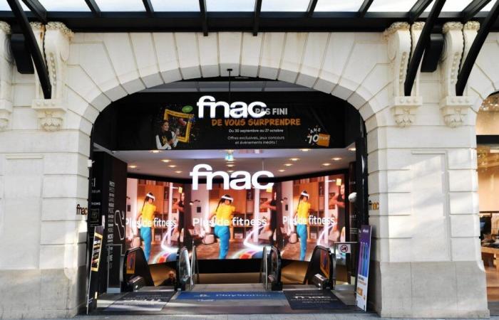 Zara pronto sustituirá a FNAC en los Campos Elíseos