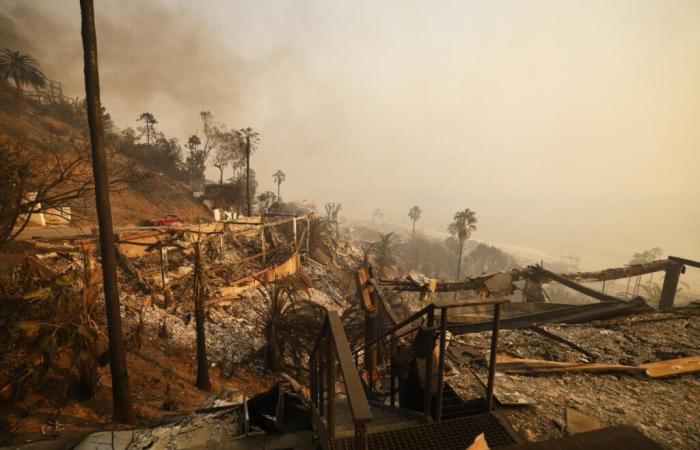 Incendios forestales en Los Ángeles: los playoffs de comodines Vikings-Rams se movieron, el juego de los Lakers se pospuso mientras los entrenadores y los atletas se ven afectados por los incendios