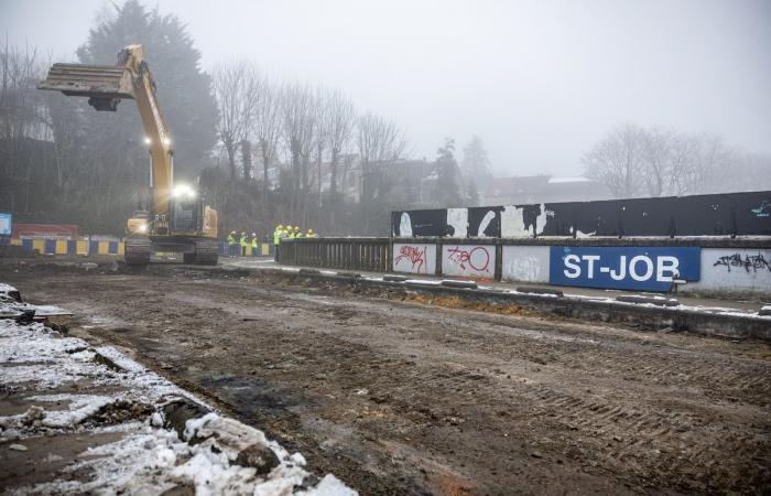 Espectacular operación Infrabel: el puente casi centenario Carsoel en Uccle es destruido