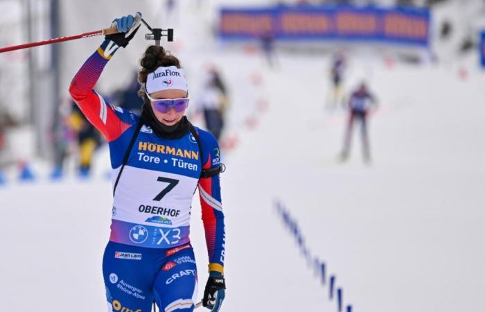 El biatleta francés Lou Jeanmonnot gana la persecución de Oberhof