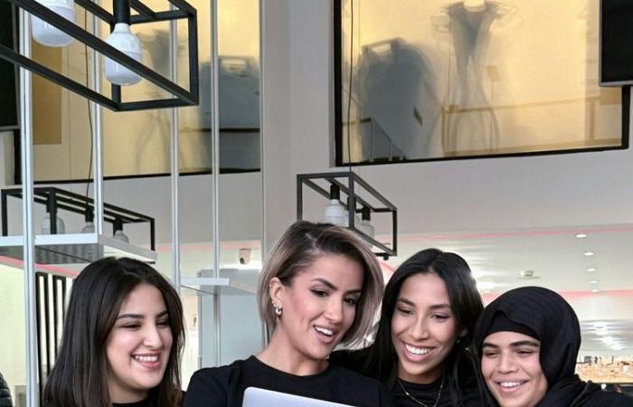 Naïma Hadji, una pasión por la peluquería que “devuelve la sonrisa”