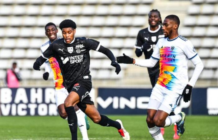 El Paris FC en silencio, el Grenoble por delante… el marcador al descanso