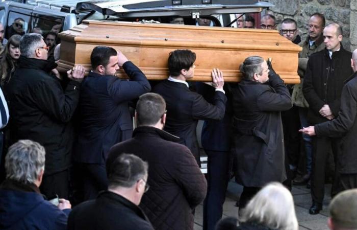 Comienza el funeral de Jean-Marie Le Pen en Francia