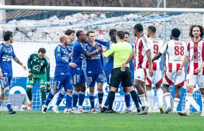 En el descanso, Bastia goleó al Ajaccio en el derbi corso