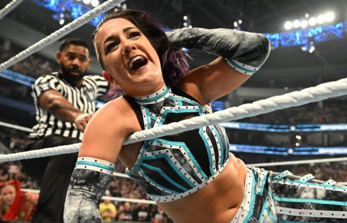 Bayley gana el título femenino de la WWE como contendiente número 1 a cuatro bandas en SmackDown