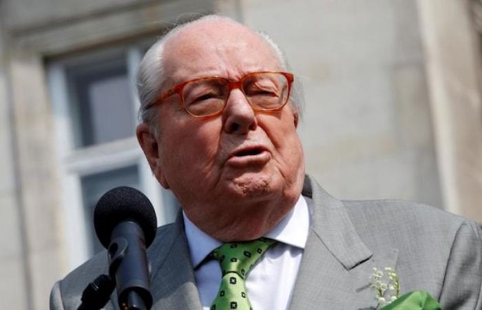 Jean-Marie Le Pen enterrado en privado en su ciudad natal en Francia