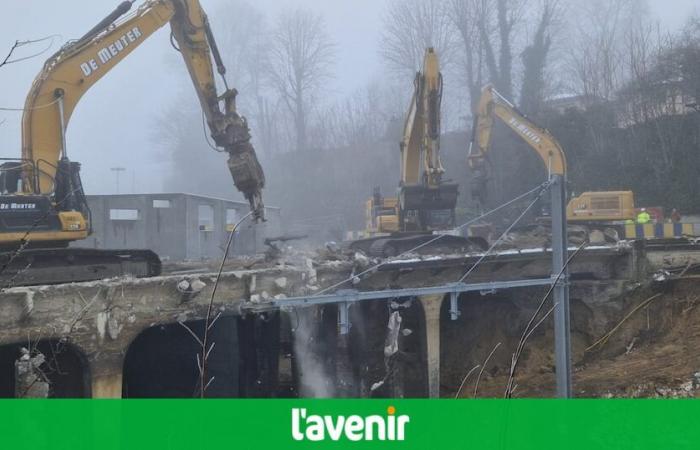 Espectacular operación Infrabel: el puente casi centenario Carsoel en Uccle es destruido