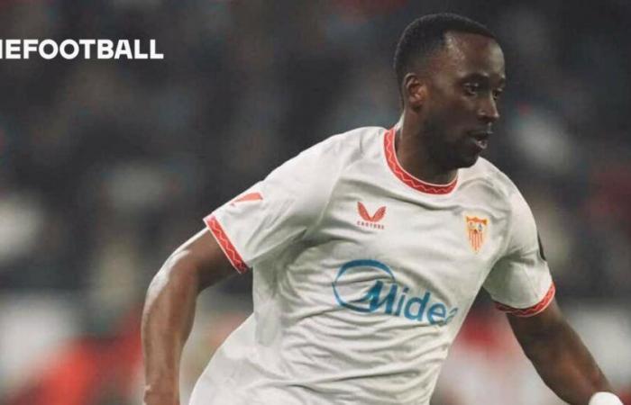 Mamardashvili salva el esperpento del Sevilla FC