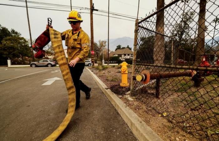 Preguntas y críticas sobre las infraestructuras contra incendios.