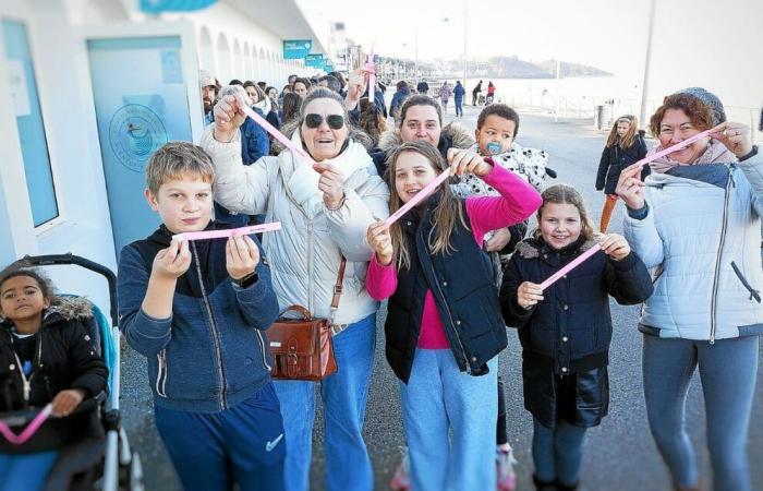 “Llegué a las 8 de la mañana”, los fans de Charles muy temprano en el dúplex Star Academy en Pléneuf-Val-André [Vidéo]