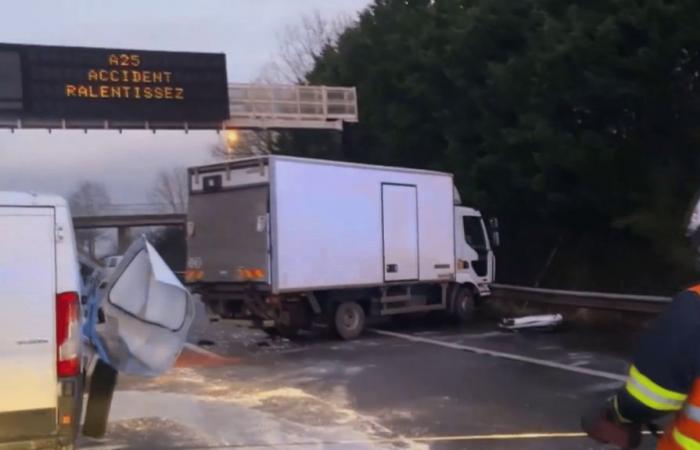 Se produjeron varios accidentes en la A25 y la A26.