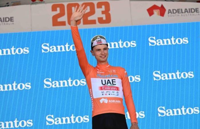 Ciclismo. Tour Down Under – Equipo de los Emiratos Árabes Unidos Emirates XRG con Jay Vine y Narvaez en Australia