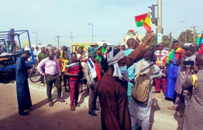 Manifestación en Bamako contra la “salvaje” injerencia argelina en los asuntos internos de Malí [VIDEO-DIAPO]