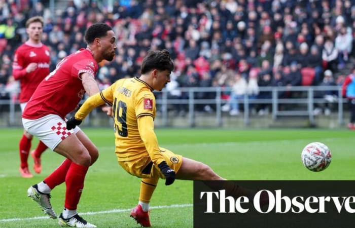 Los primeros goles de Aït-Nouri y Rodrigo Gomes hacen que los Wolves superen al Bristol City | Copa FA