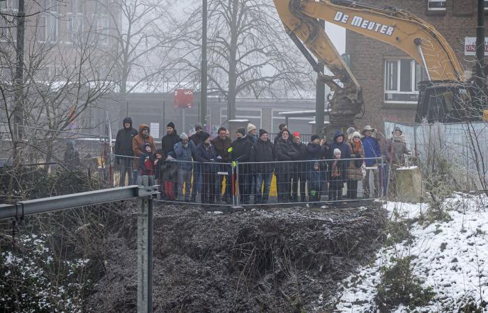 Espectacular operación Infrabel: el puente casi centenario Carsoel en Uccle es destruido