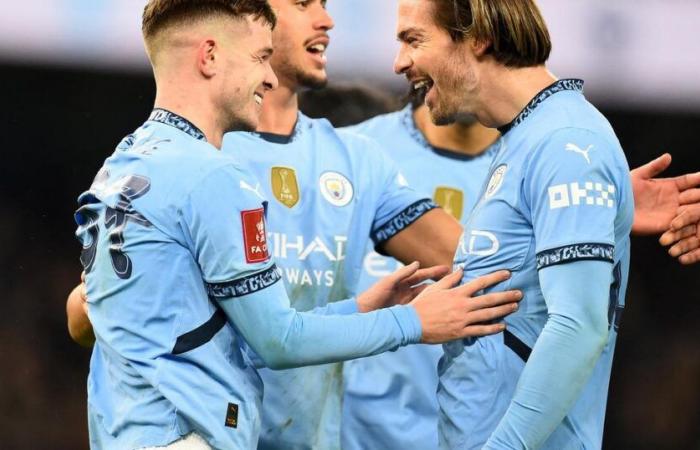 Manchester City aplasta a Salford y Brentford en la lona