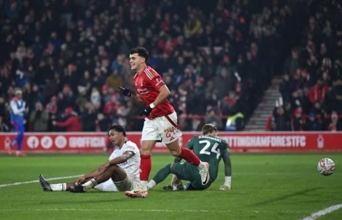 Trollope orgulloso de los jugadores del Luton por sus esfuerzos en la derrota de la copa de los Rojos