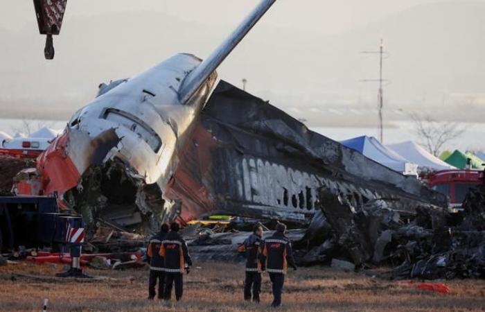 Las dos cajas negras dejaron de grabar cuatro minutos antes del accidente.