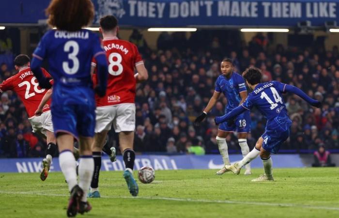 El doblete tardío de João Félix completa el 5-0 del Chelsea…