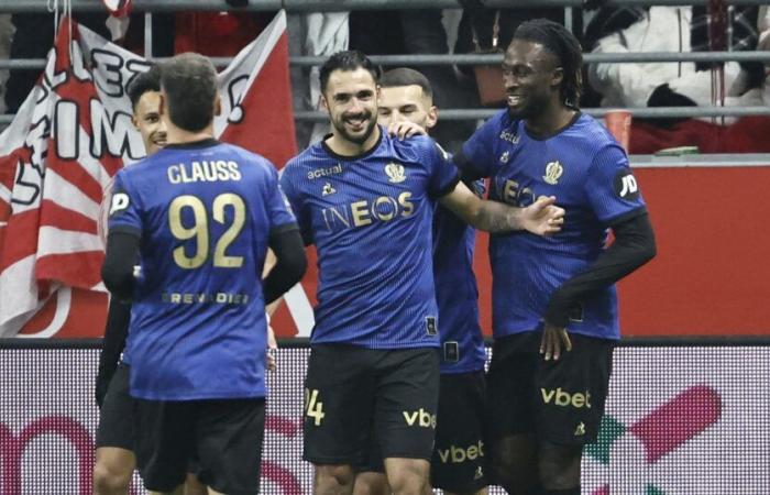 El Niza aplasta al Reims (4-2) y da un gran paso en lo alto de la clasificación remontando a un punto del podio