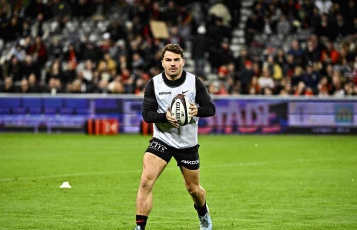 “Tenemos que estar satisfechos con la victoria”, afirmó Dupont tras el partido en el Stade Toulousain contra los Sharks