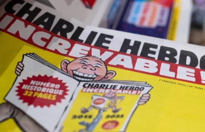 Portadas de Charlie Hebdo arrancadas de las paredes de un restaurante