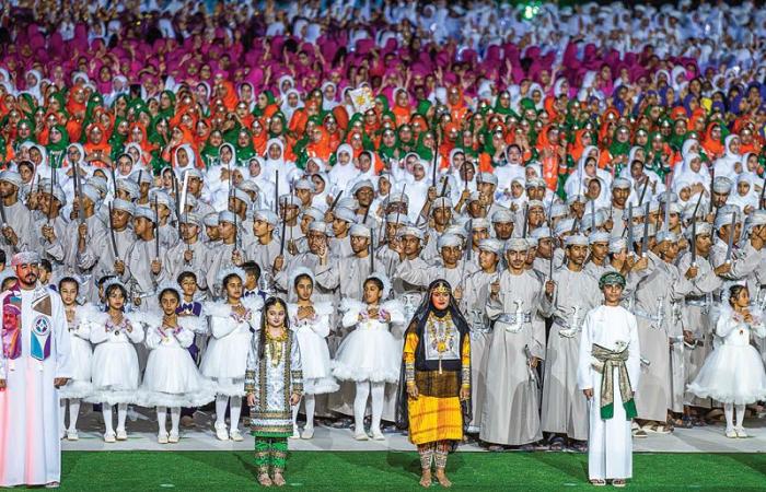 El orgullo y la cultura omaníes brillan en un vibrante festival